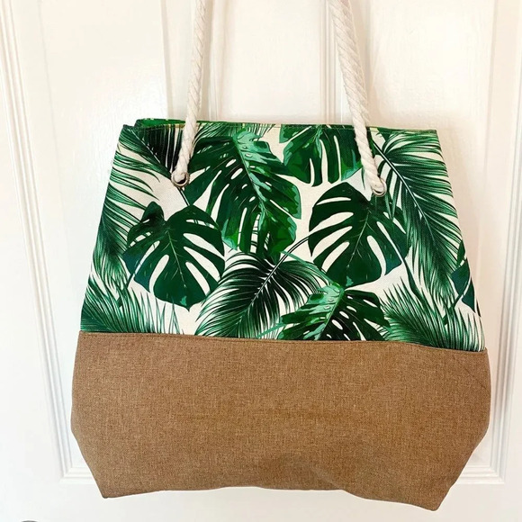 Chi for Ulta Beauty Palm Leaf Rope Strap Pool Beach Bag - Picture 2 of 8